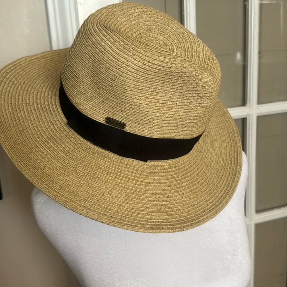 Sun n Sand beach hat.  SPF 50
